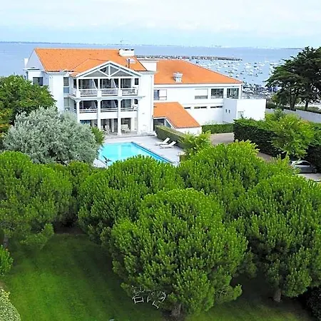 Hotel Anne De Bretagne 4*