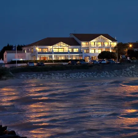 Hotel Anne De Bretagne 4*