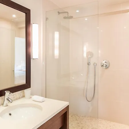 Anne De Bretagne Hotel