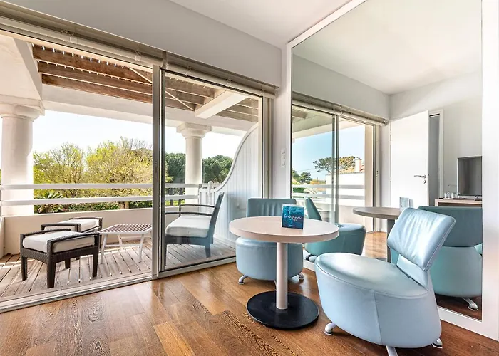 Anne De Bretagne Otel