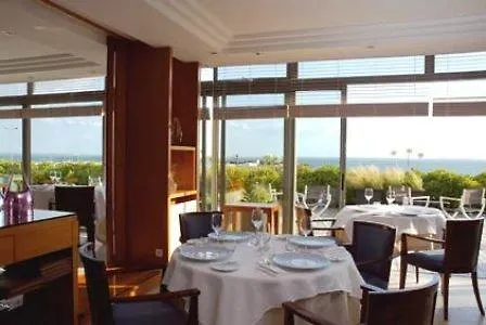 Anne De Bretagne Otel 4*