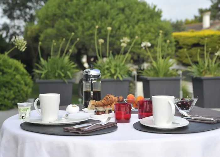 Otel Anne De Bretagne 4*